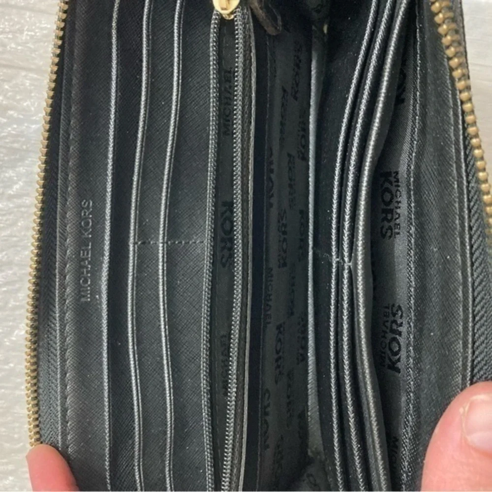 Michael kors signature black mk clutch zipper wallet